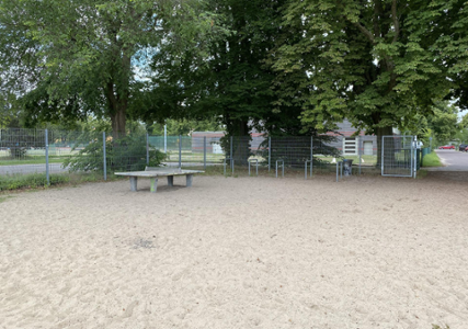 Naturbadestelle Grillendamm Tischtennisplatte 2024