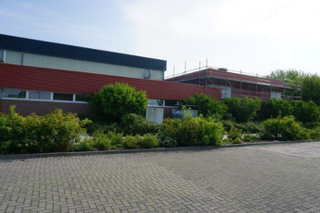 Sporthalle am AquariUM außen