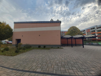 Sporthalle Max-Lindow-Schule außen