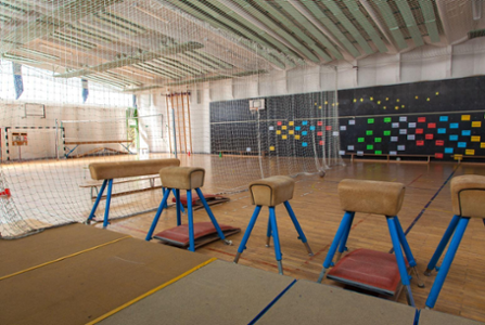 Sporthalle (42/44)
