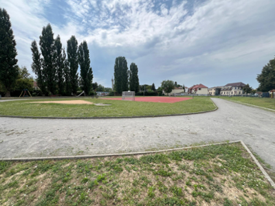 Außensportanlage der Albert-Einstein-Grundschule / Trainings- und Bolzplatz