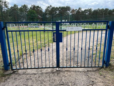 Ludwig Jahn Sportplatz Borkheide Eingang
