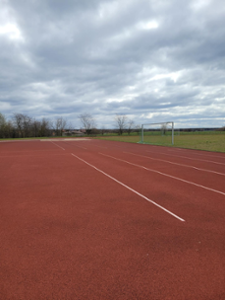 Sportplatz Weitsprung