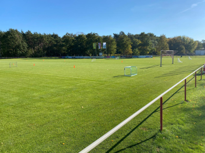 Sportplatz Bild 2