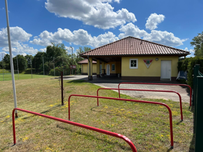 Sportplatz Union Linthe Vereinsgebäude